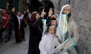 Israel boys threated inOld City on Sukkot 2015